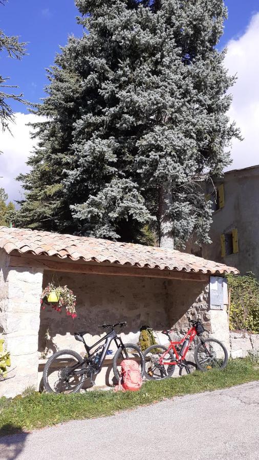 Rose Des Alpes Bed & Breakfast Serres  Bagian luar foto